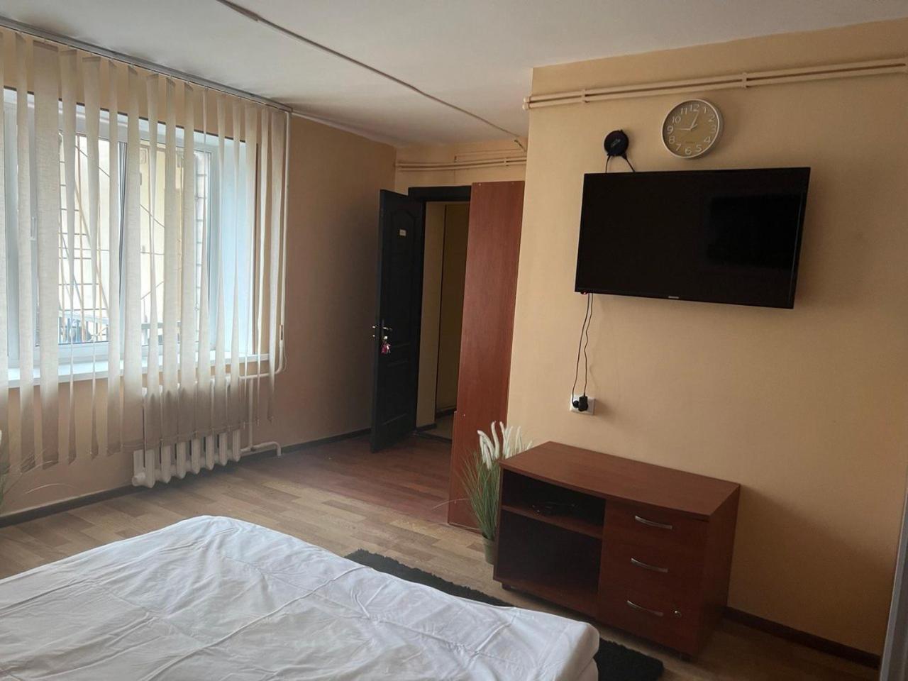 Hostel Krone Gok Zatishok Kiev Extérieur photo